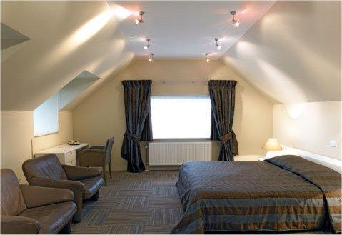 Hotel Salons De Vrede Ichtegem Екстериор снимка