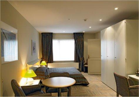 Hotel Salons De Vrede Ichtegem Екстериор снимка