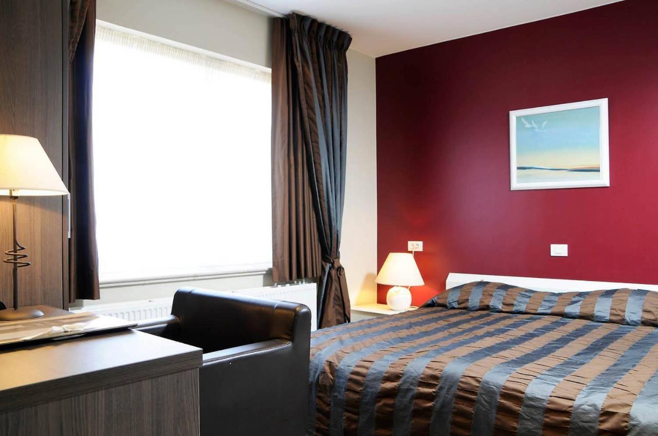 Hotel Salons De Vrede Ichtegem Стая снимка